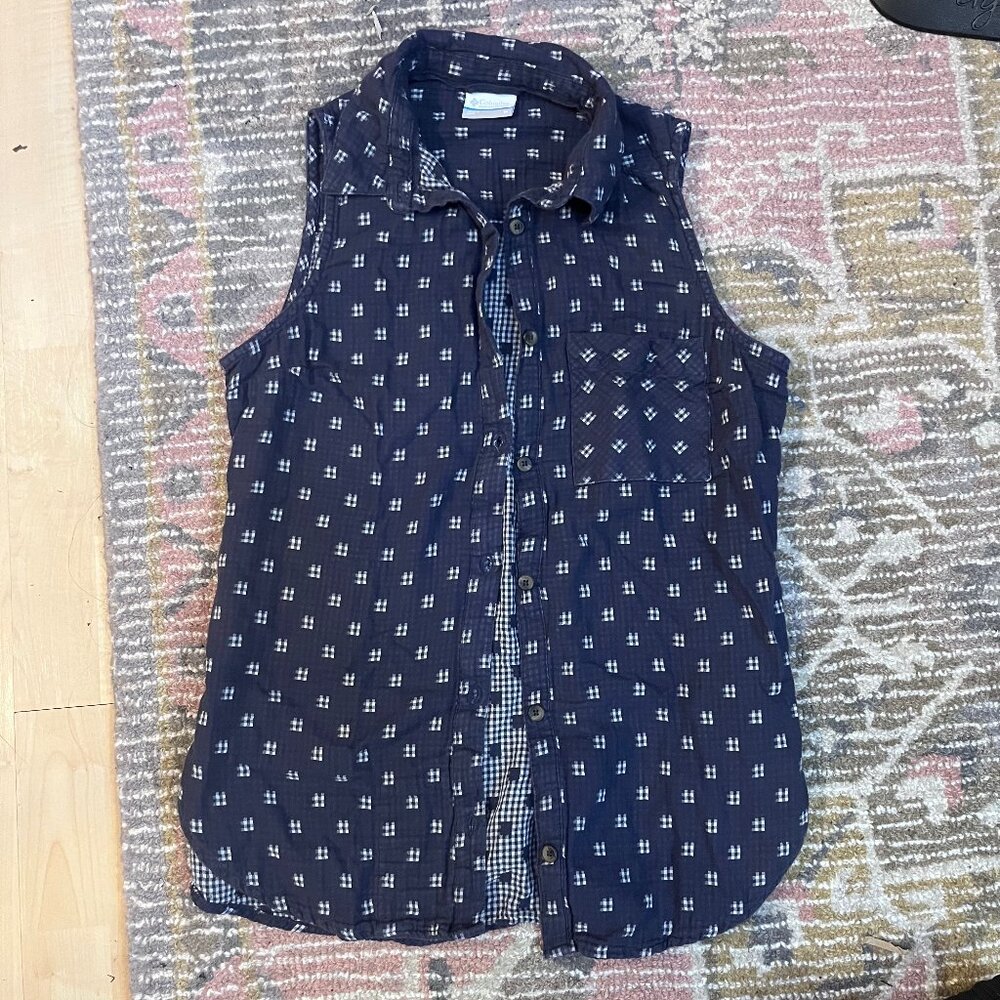 Columbia sleeveless button-down top - size M 100% cotton